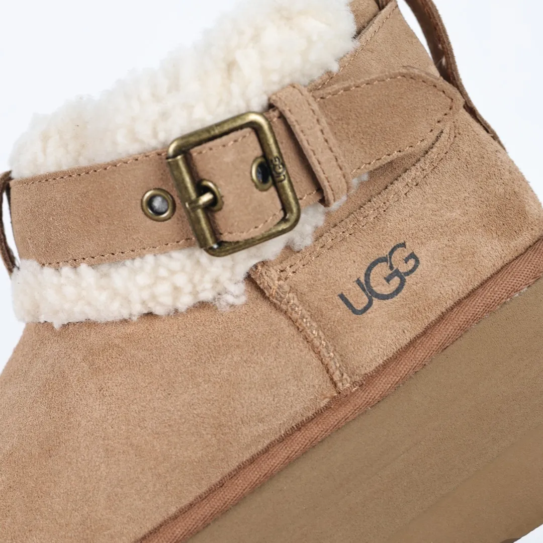 Pick up locally 💰660 Core recommendation Good price It is a very suitable choice for home use. In recent years, uug has launched a series of styles, which are partially geared towards the preferences of young consumers and have also moved to the forefront of fashion trends. Shoe body material: water-repellent coated suede upper, 17 mm UGGPURE™ implantable wool insole, lightweight non-slip and comfortable rubber outsole, with brand LOGO and trademark, with full packaging Size: 35 36 37 38 39 40